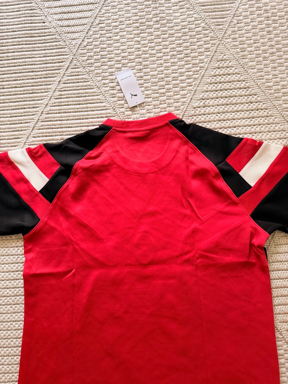 Puma Men's AC Milan Short-Sleeve lifestyle T-shirt in Red, Black & White - Picture 5 of 5